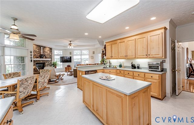 12106 Sloan Dr, Chester, VA 23838