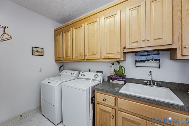 12106 Sloan Dr, Chester, VA 23838