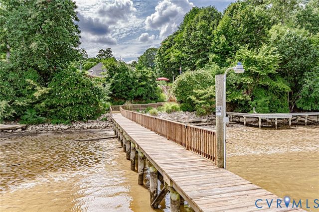 12106 Sloan Dr, Chester, VA 23838