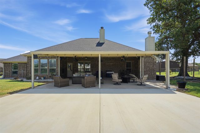 205 Lavender Court, Springtown, TX 76082