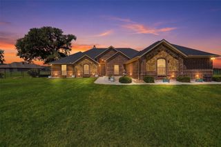 205 Lavender Court, Springtown, TX 76082