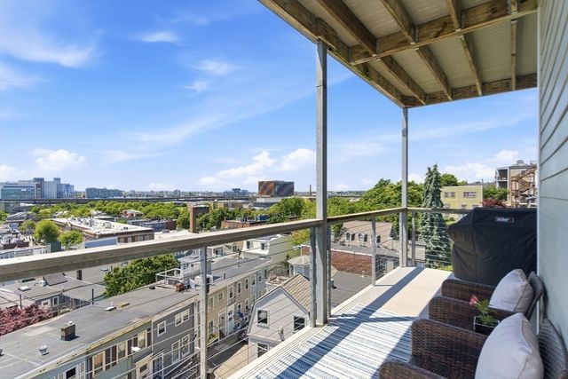 284 Bunker Hill St. 4, Boston, MA 02129