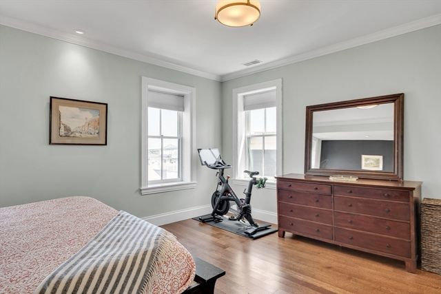 284 Bunker Hill St. 4, Boston, MA 02129