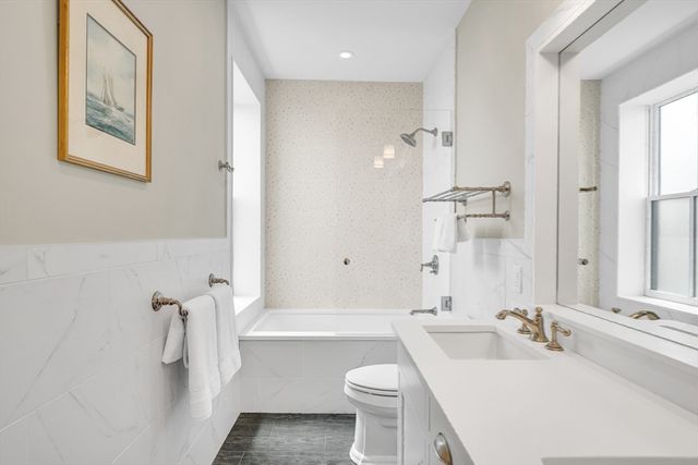 284 Bunker Hill St. 4, Boston, MA 02129