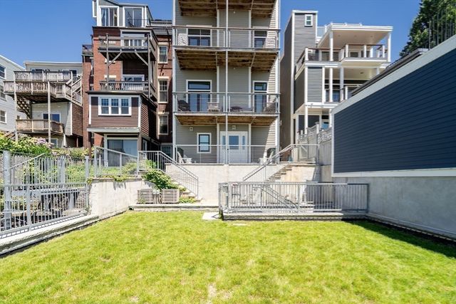284 Bunker Hill St. 4, Boston, MA 02129