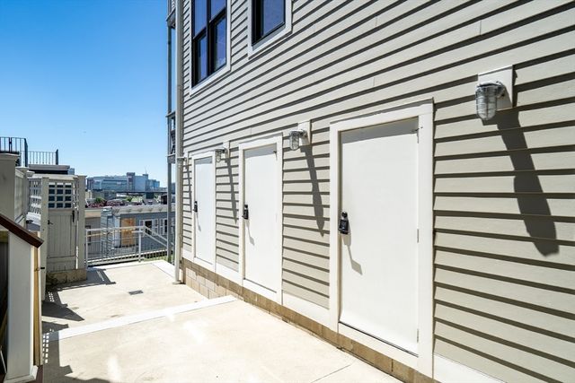 284 Bunker Hill St. 4, Boston, MA 02129