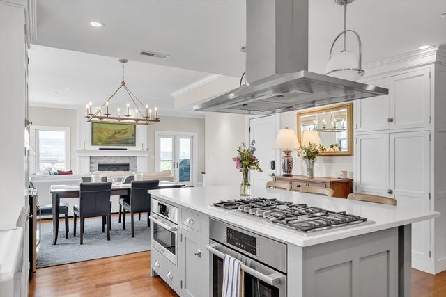 284 Bunker Hill St. 4, Boston, MA 02129