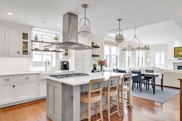 284 Bunker Hill St. 4, Boston, MA 02129