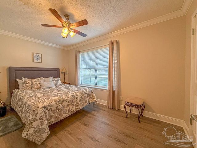 4410 Mundy Ln, Pace, FL 32571