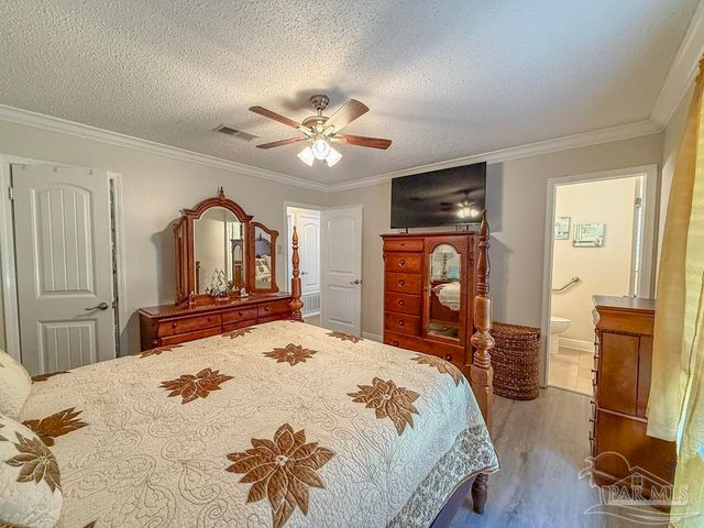 4410 Mundy Ln, Pace, FL 32571