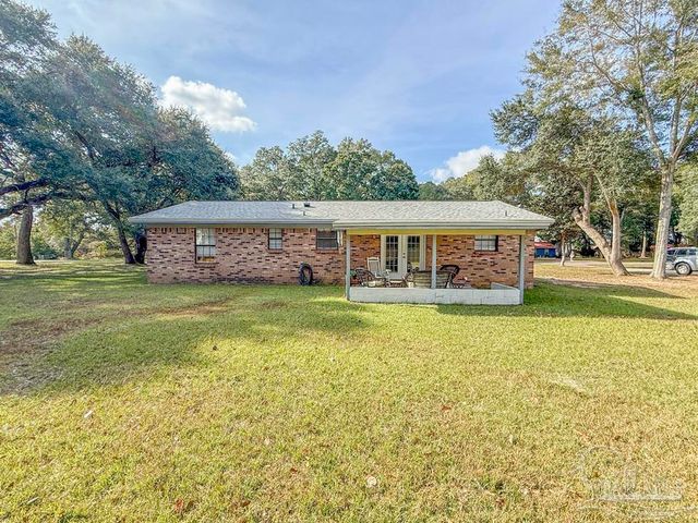 4410 Mundy Ln, Pace, FL 32571