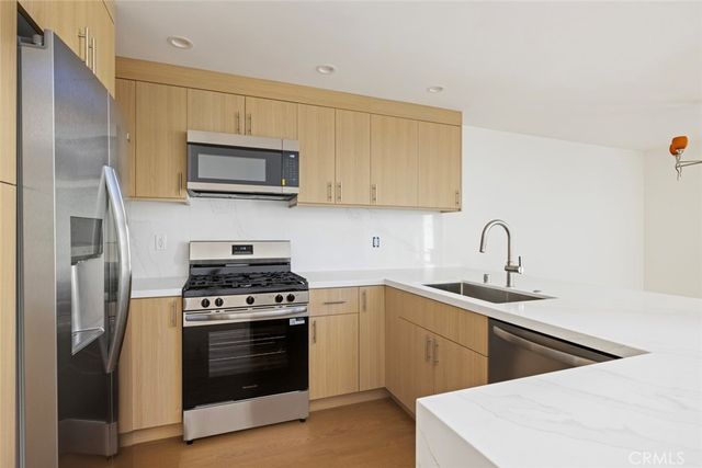 1007 S. Catalina Avenue 106, Redondo Beach, CA 90277