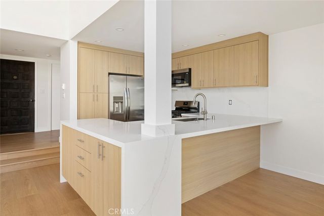 1007 S. Catalina Avenue 106, Redondo Beach, CA 90277