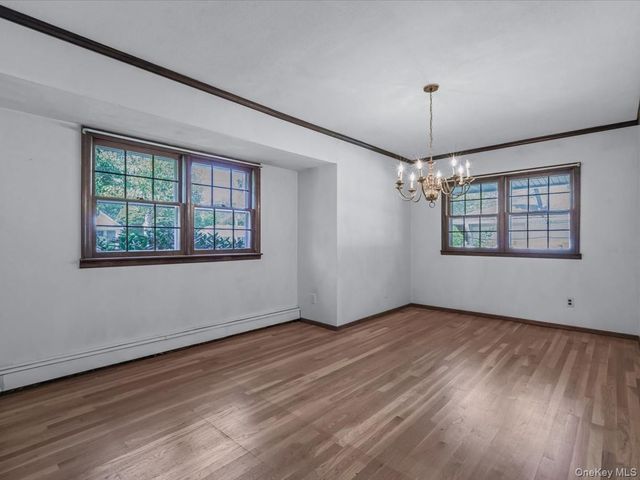 7 Romeo Lane, Commack, NY 11725