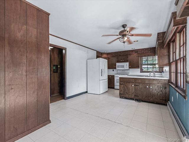 7 Romeo Lane, Commack, NY 11725