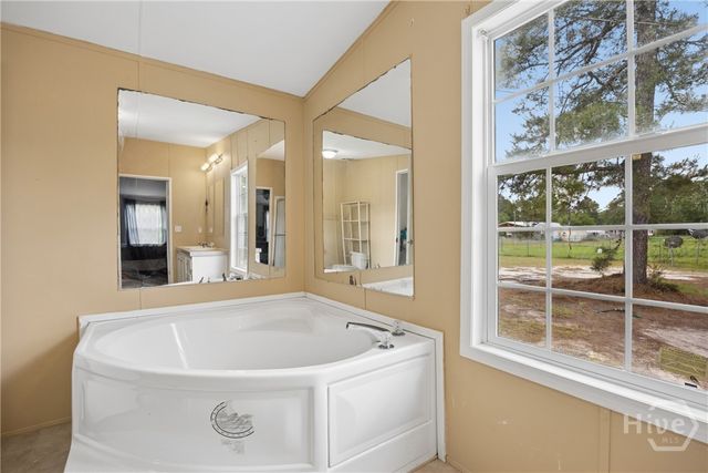 196 Tupelo Loop NE, Ludowici, GA 31316