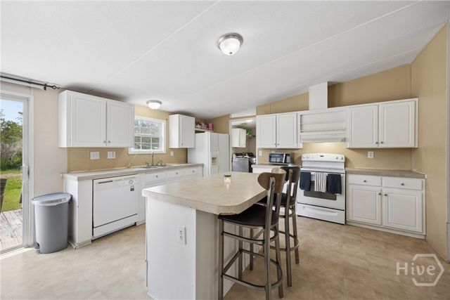 196 Tupelo Loop NE, Ludowici, GA 31316