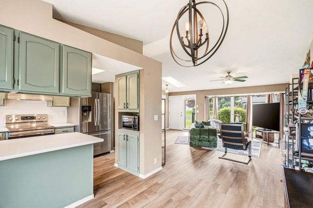 509 E E Shiloh Hills Dr Dr, Spokane, WA 99208