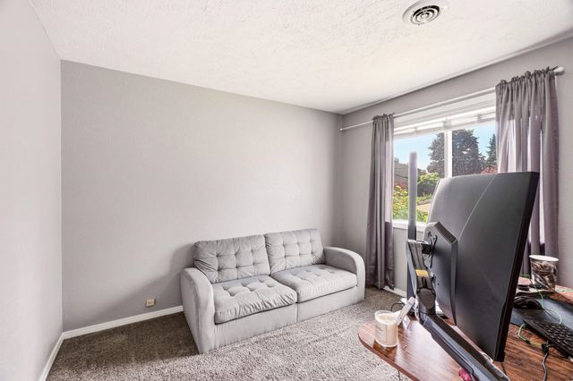 509 E E Shiloh Hills Dr Dr, Spokane, WA 99208