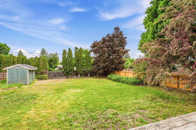509 E E Shiloh Hills Dr Dr, Spokane, WA 99208