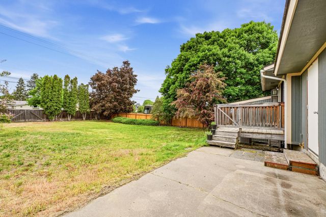 509 E E Shiloh Hills Dr Dr, Spokane, WA 99208