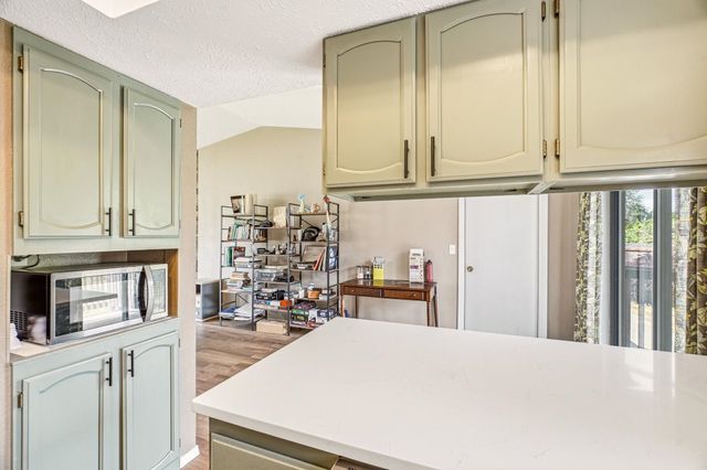 509 E E Shiloh Hills Dr Dr, Spokane, WA 99208