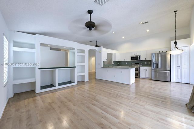 7760 Manor Forest Lane, Boynton Beach, FL 33436