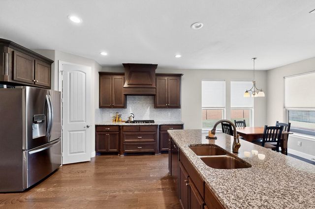 400 Clear Creek Drive, Mansfield, TX 76063