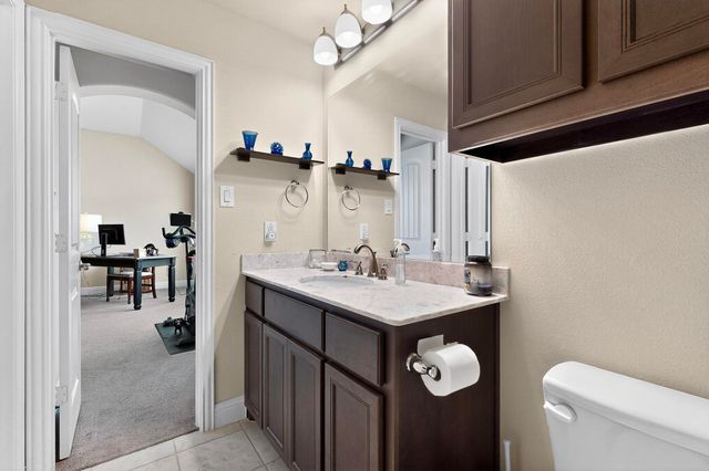 400 Clear Creek Drive, Mansfield, TX 76063