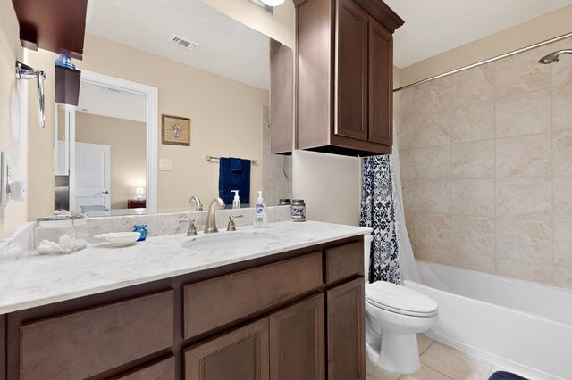 400 Clear Creek Drive, Mansfield, TX 76063