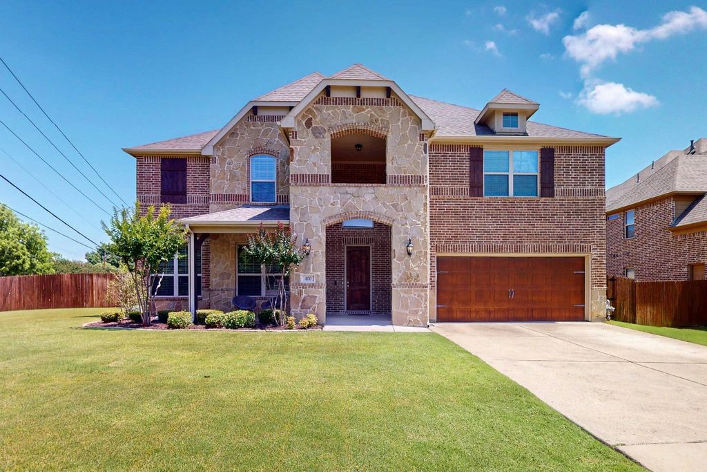 400 Clear Creek Drive, Mansfield, TX 76063
