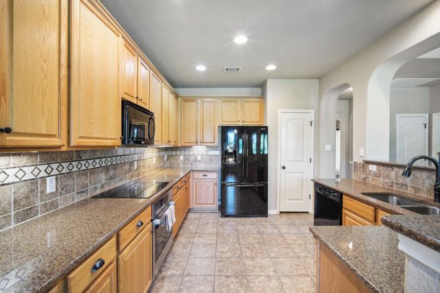 1726 Westmeadow TRL, Round Rock, TX 78665