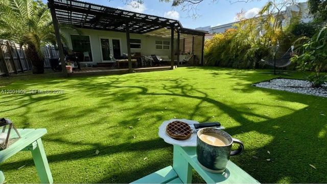 2940 SW 25th Ter, Miami, FL 33133