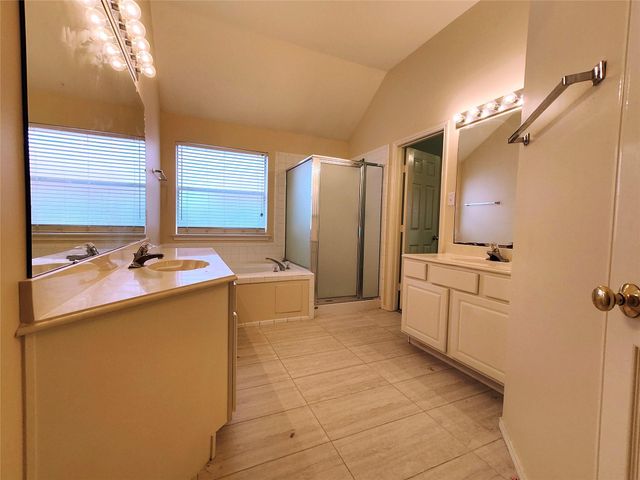 7127 Bristol Ridge Drive, Houston, TX 77095