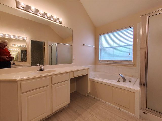 7127 Bristol Ridge Drive, Houston, TX 77095