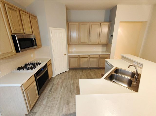 7127 Bristol Ridge Drive, Houston, TX 77095