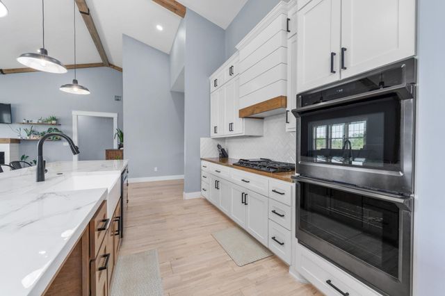 1029 E 120th Ave N, Belle Plaine, KS 67013