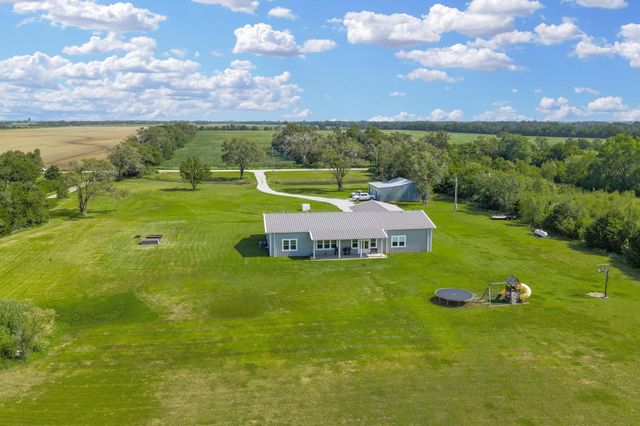 1029 E 120th Ave N, Belle Plaine, KS 67013
