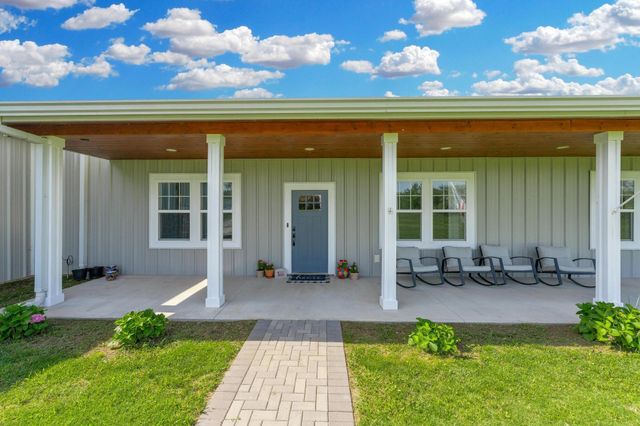 1029 E 120th Ave N, Belle Plaine, KS 67013