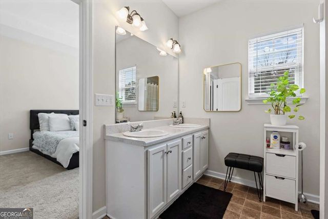 561 Oakside Place, Acworth, GA 30102