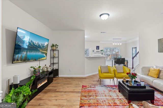 561 Oakside Place, Acworth, GA 30102