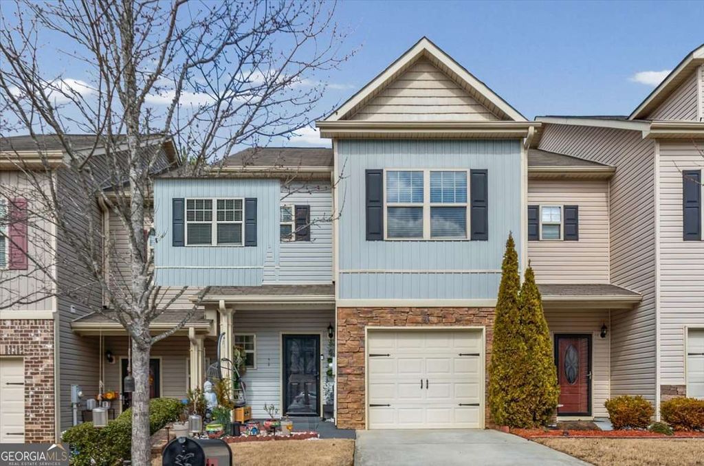 561 Oakside Place, Acworth, GA 30102