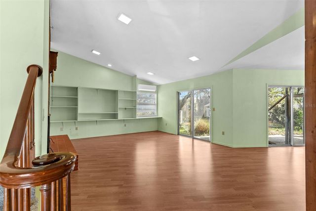 15300 LAKE IOLA ROAD, Dade City, FL 33523