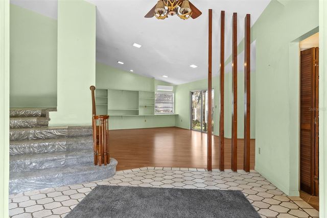 15300 LAKE IOLA ROAD, Dade City, FL 33523