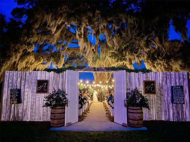 15300 LAKE IOLA ROAD, Dade City, FL 33523