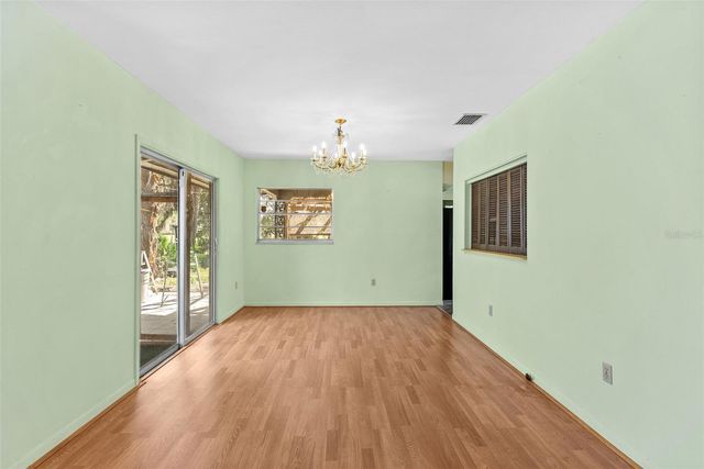 15300 LAKE IOLA ROAD, Dade City, FL 33523