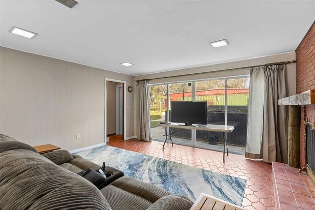 15300 LAKE IOLA ROAD, Dade City, FL 33523