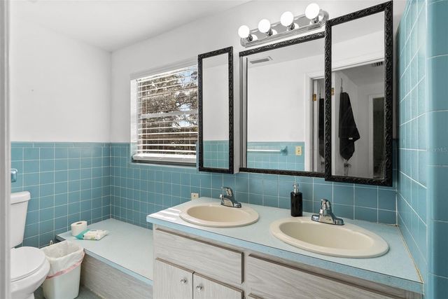 15300 LAKE IOLA ROAD, Dade City, FL 33523