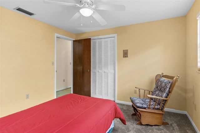 15300 LAKE IOLA ROAD, Dade City, FL 33523