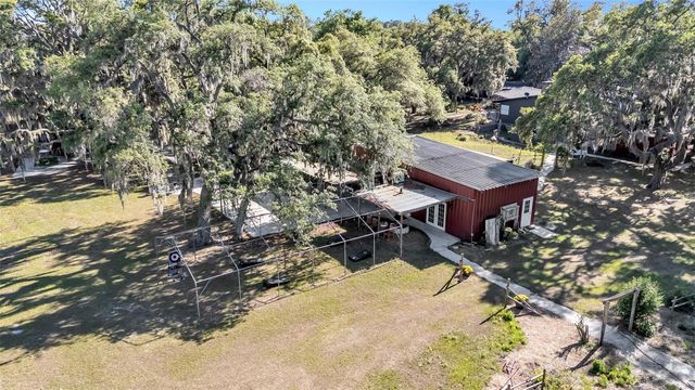 15300 LAKE IOLA ROAD, Dade City, FL 33523